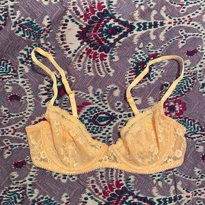 URBAN OUTFITTERS lacy delicate bralette